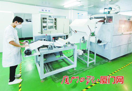 用上納米濾膜 口罩可以水洗 廈門綠納科技研發的濾膜讓口罩過濾效率更高使用期限更長